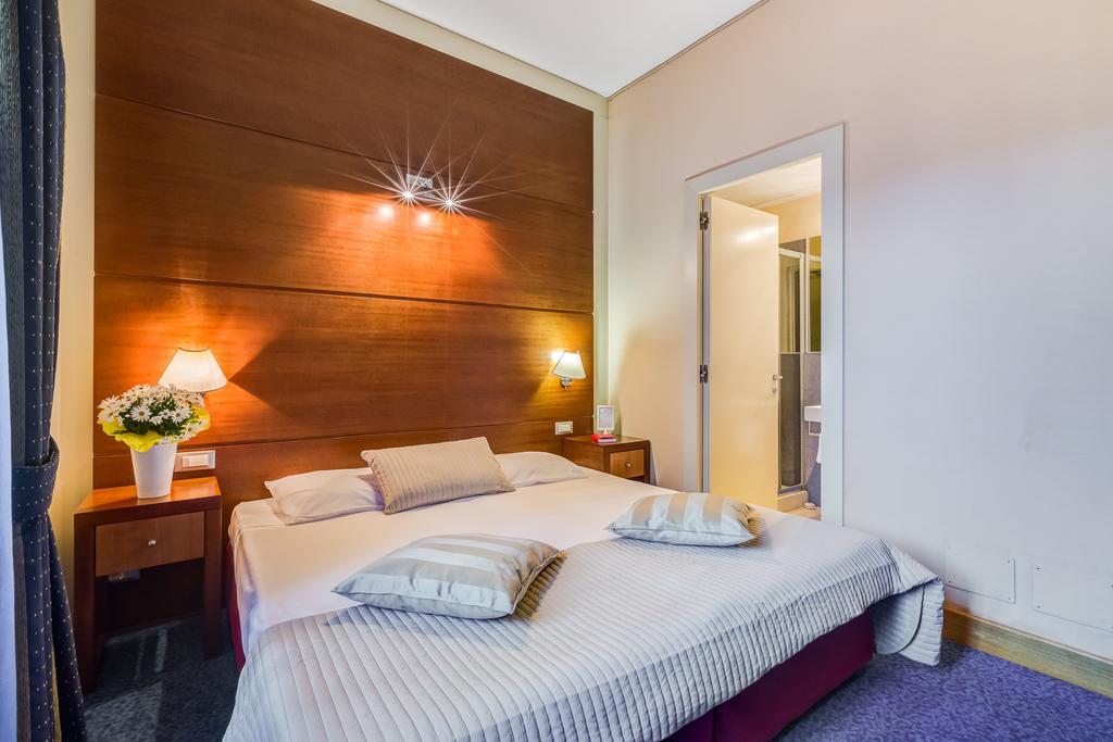 Rovati Guesthouse Рим Экстерьер фото