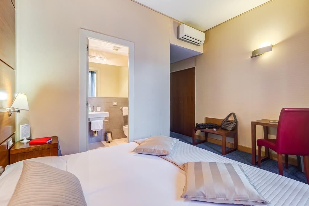 Rovati Guesthouse Рим Экстерьер фото