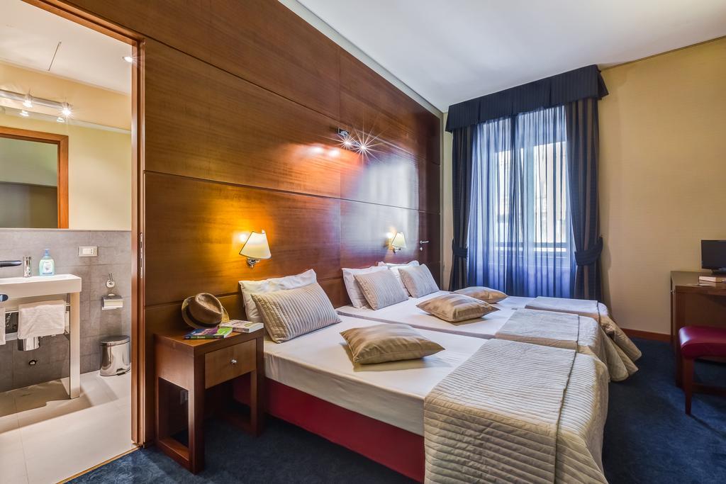 Rovati Guesthouse Рим Экстерьер фото